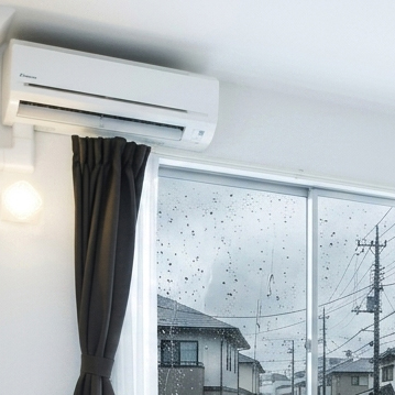 予約当日が雨…キャンセルすべき？電気工事のプロが教える天候の影響と、掃除後の『湿度上昇』の正体｜エアコンクリーニング電気工事｜川崎市川崎区
